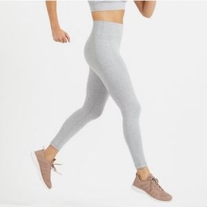 Vuori | Elevation Performance Leggings Heathered Light Gray Mid Rise Pockets